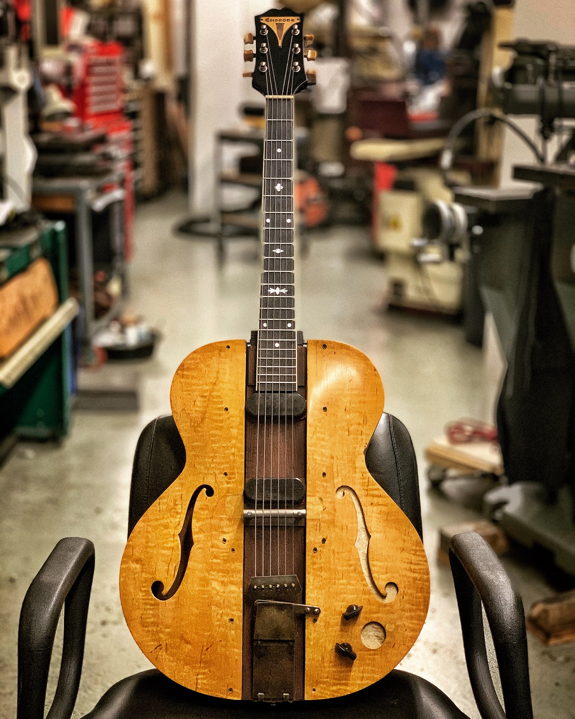 gibson, epiphone, les, paul, lester, polfus, solid, body, electric, guitar, log, broomstick, jazz, zephyr, 1940, archtop, arch, top, guitar, guitars, first, prototype, pickups, vibrato, kauffman, doc, clayton, c, o, co, vib-rolla, brass, vintage